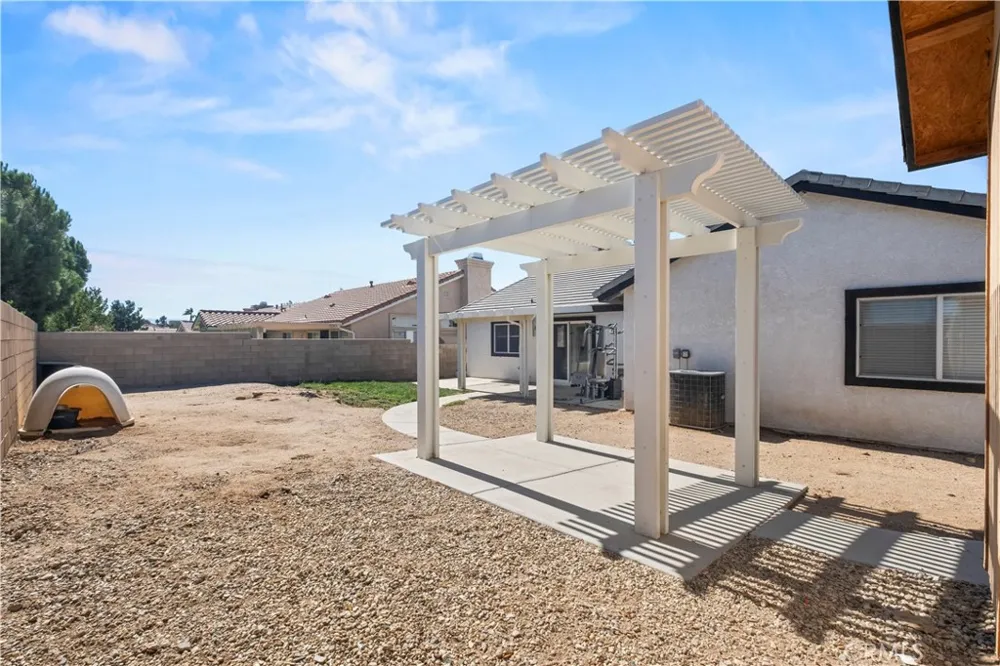 4141 De Anza Palmdale, CA 93551