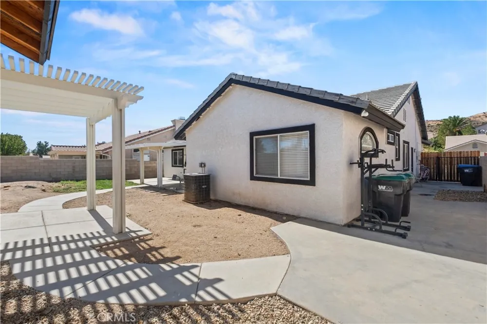 4141 De Anza Palmdale, CA 93551