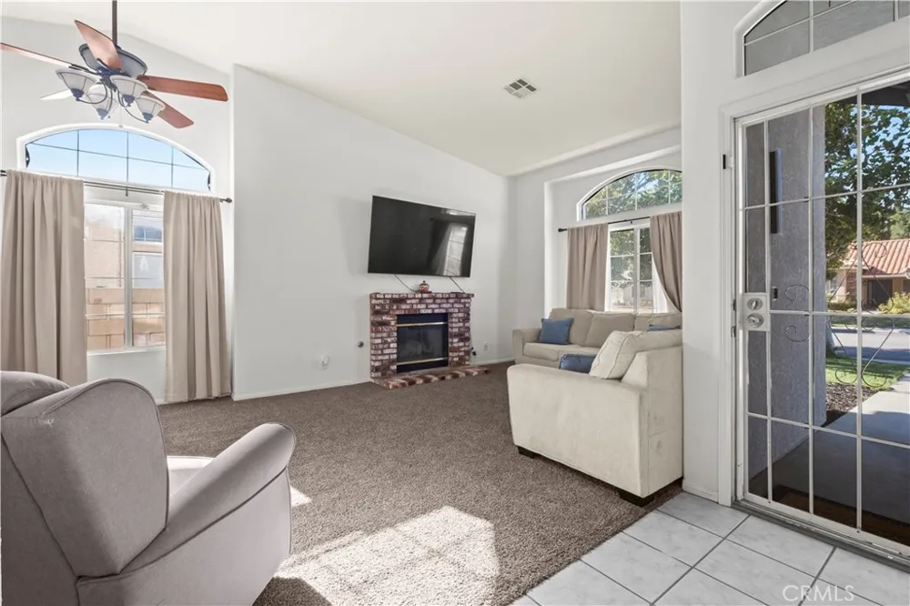 4141 De Anza Palmdale, CA 93551