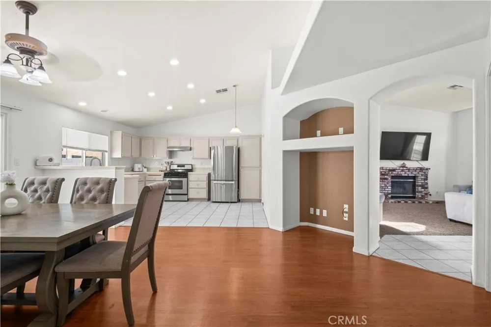 4141 De Anza Palmdale, CA 93551