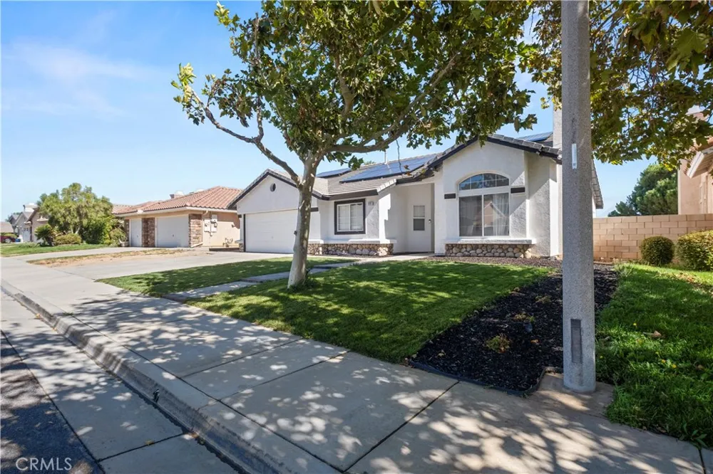 4141 De Anza Palmdale, CA 93551