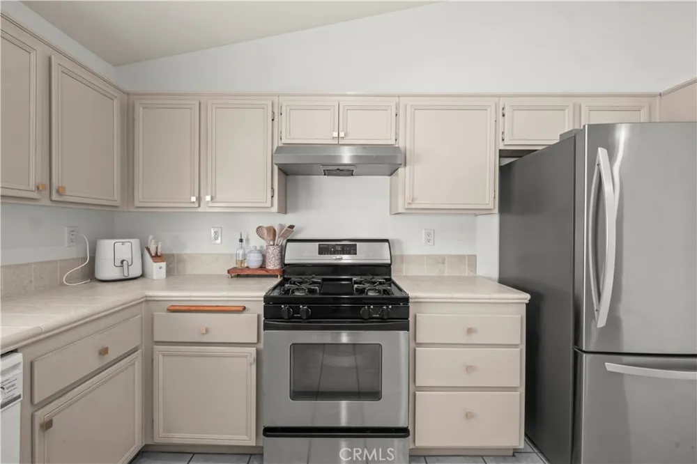 4141 De Anza Palmdale, CA 93551
