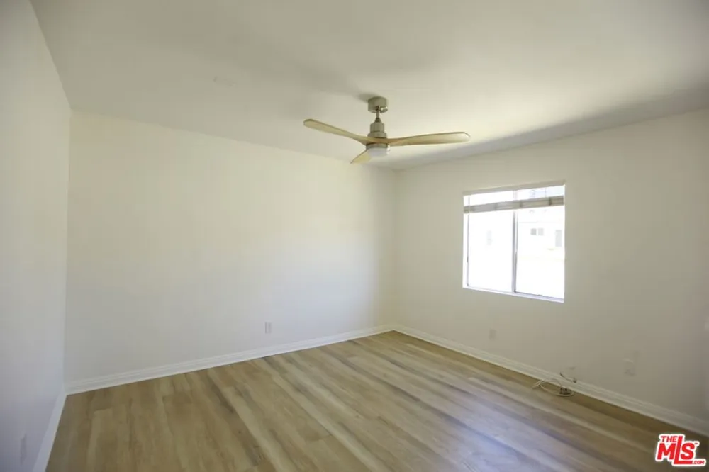 833 S Orange Grove Avenue #2 Los Angeles, CA 90036
