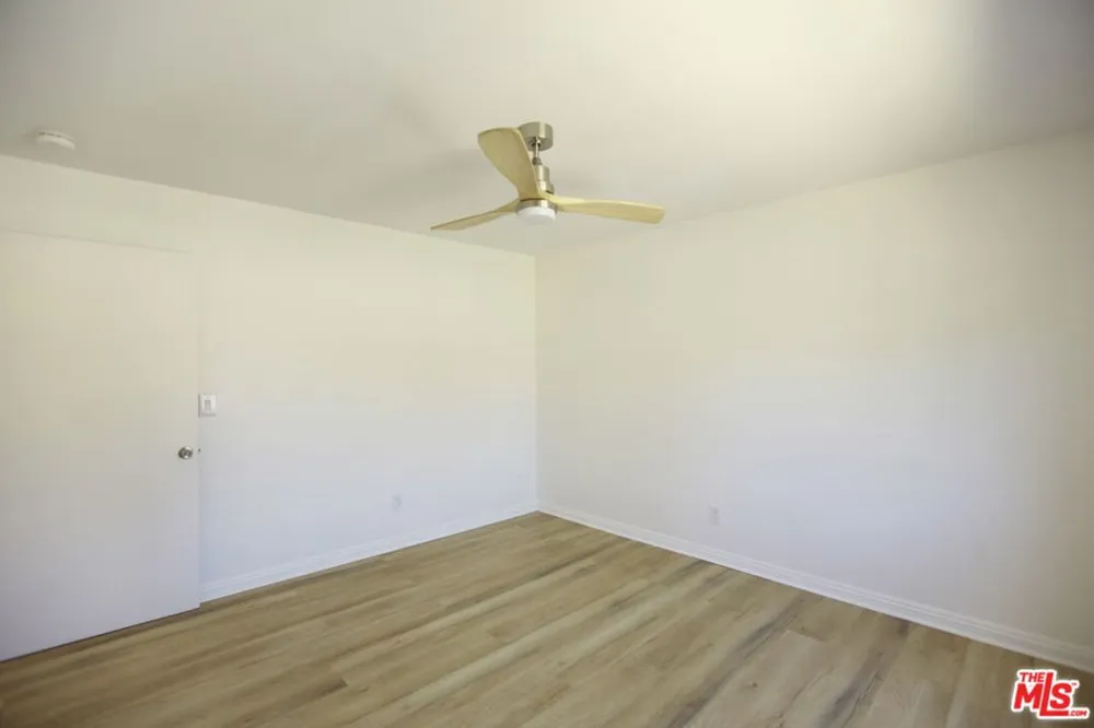 833 S Orange Grove Avenue #2 Los Angeles, CA 90036