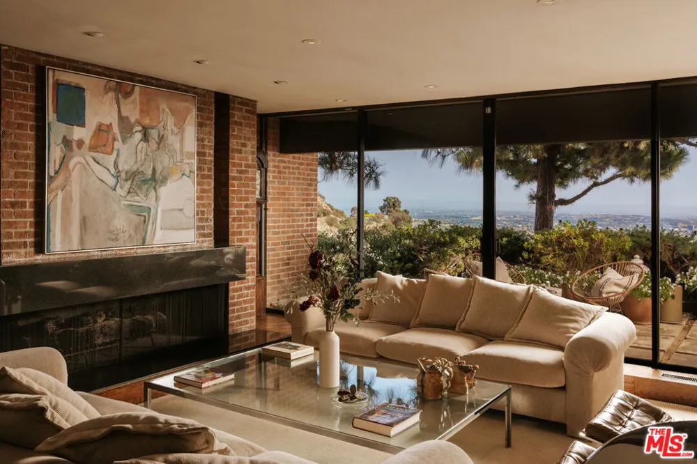 9225 Nightingale Drive Los Angeles, CA 90069