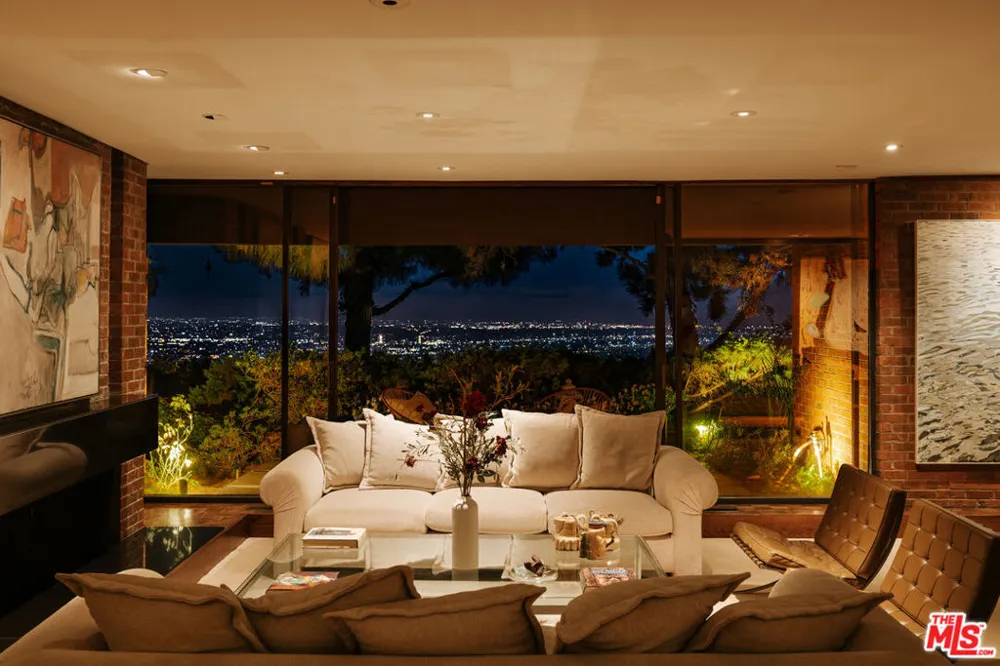 9225 Nightingale Drive Los Angeles, CA 90069