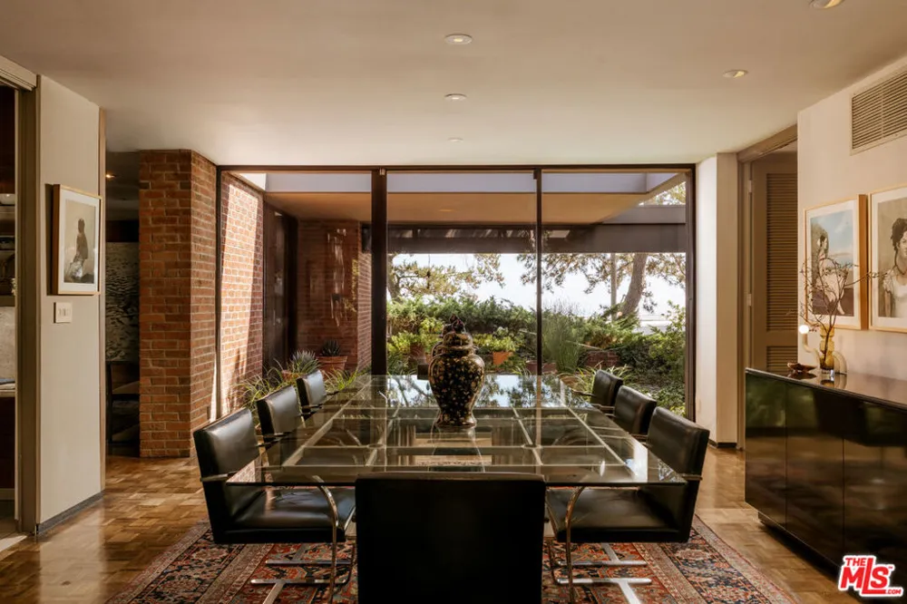 9225 Nightingale Drive Los Angeles, CA 90069