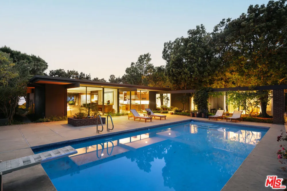 9225 Nightingale Drive Los Angeles, CA 90069