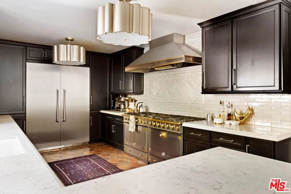 2556 Aberdeen Avenue Los Angeles, CA 90027