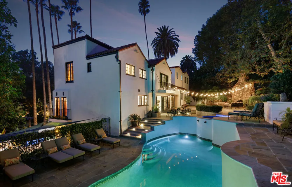 2556 Aberdeen Avenue Los Angeles, CA 90027