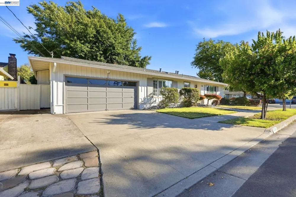 2394 Tahiti St Hayward, CA 94545