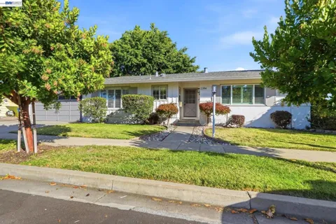 2394 Tahiti St