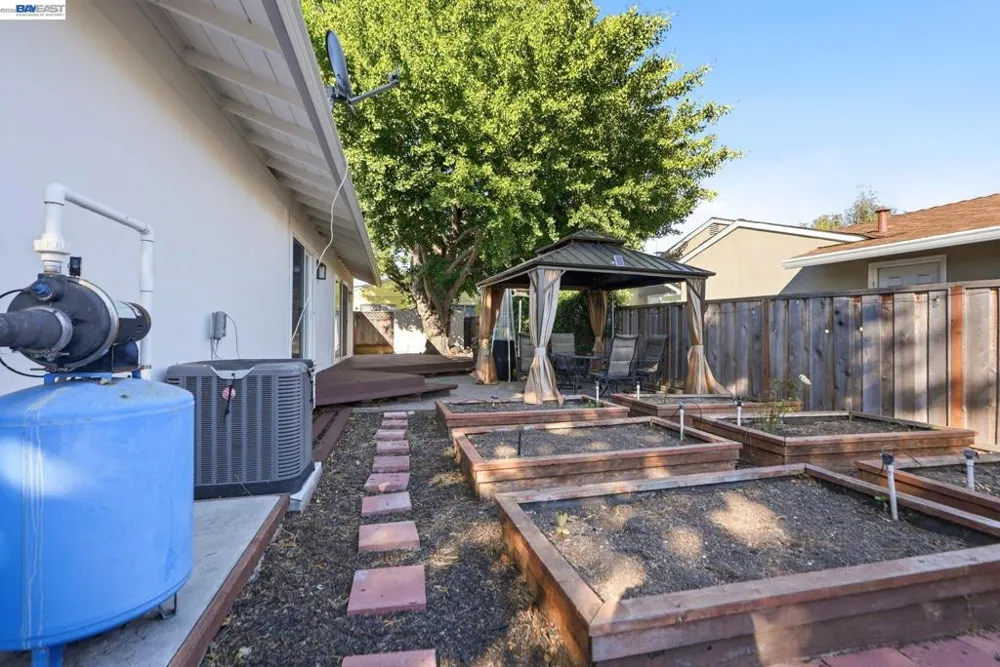 2394 Tahiti St Hayward, CA 94545