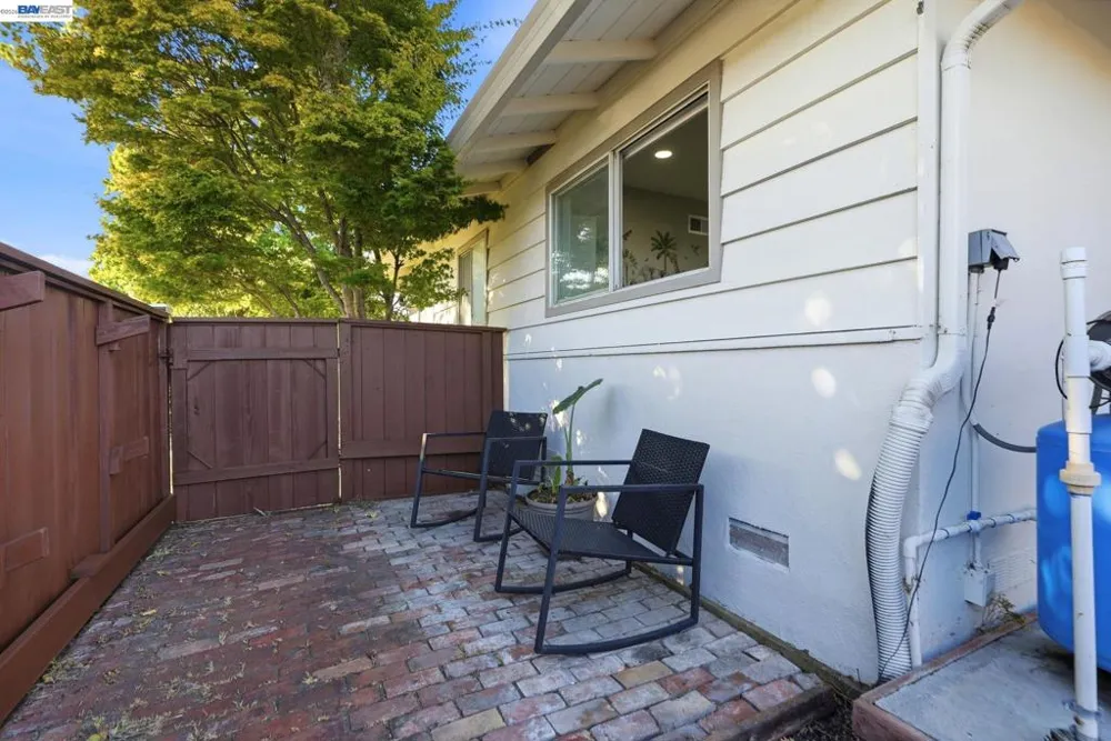 2394 Tahiti St Hayward, CA 94545