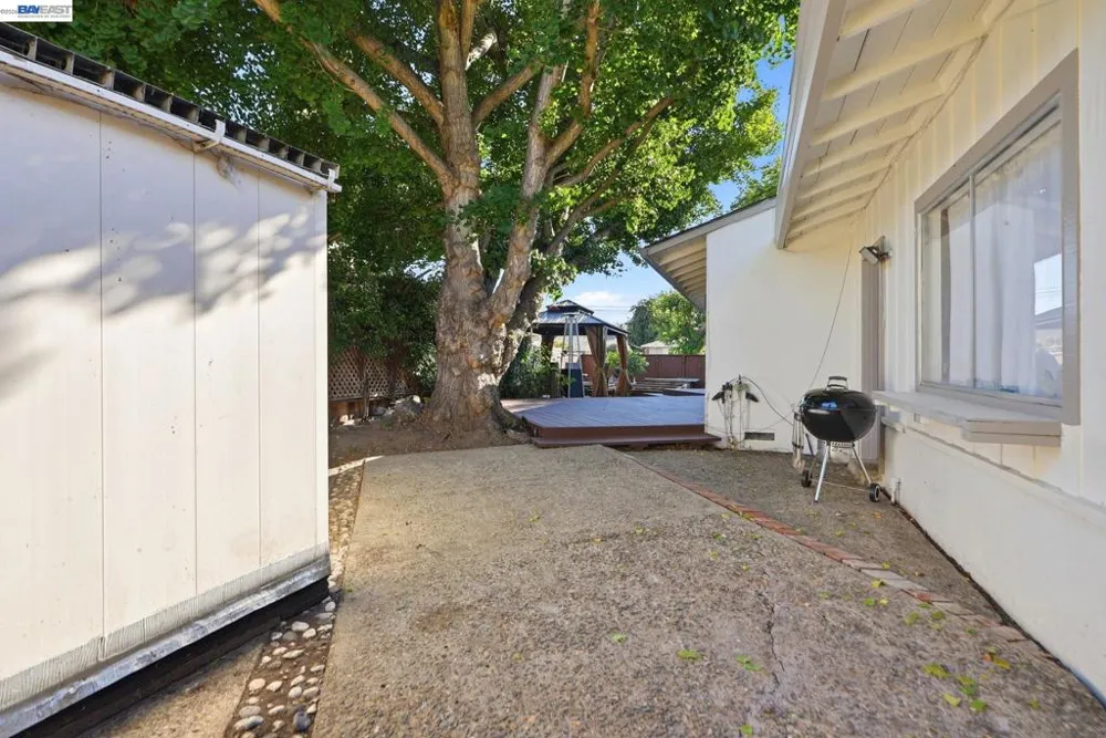2394 Tahiti St Hayward, CA 94545
