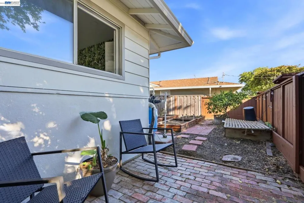 2394 Tahiti St Hayward, CA 94545