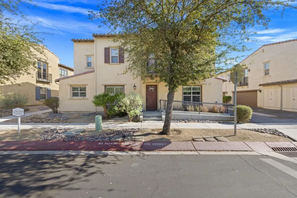 124 Paseo Bravo Palm Desert, CA 92211