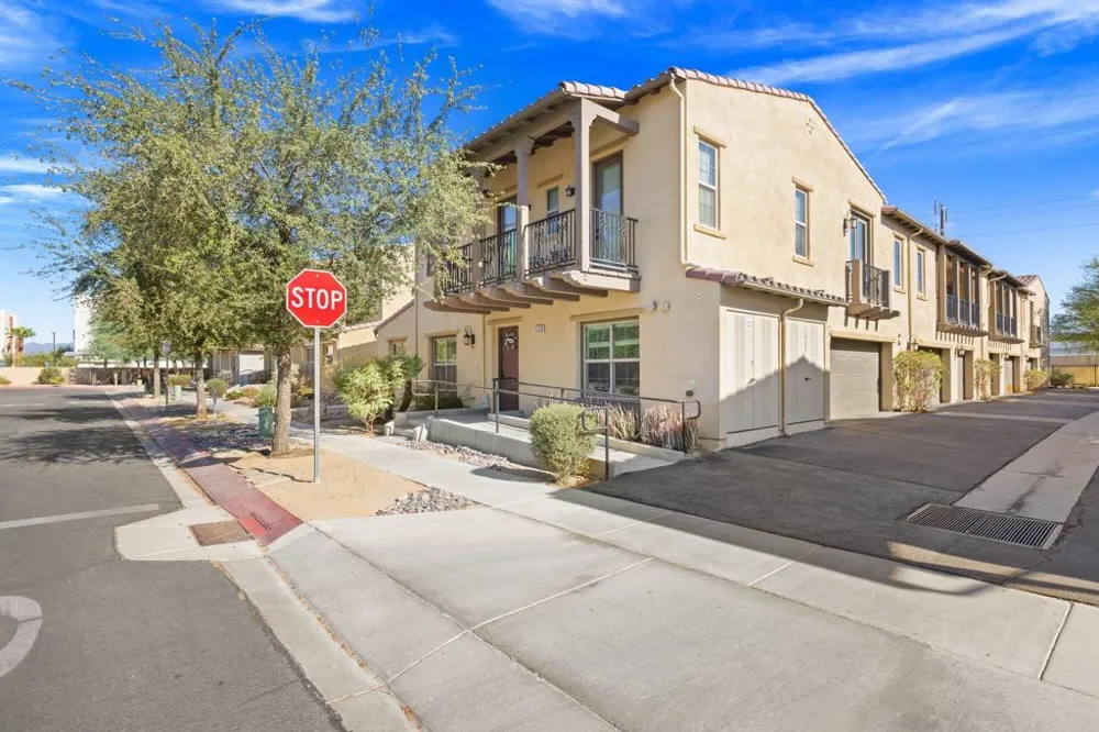 124 Paseo Bravo Palm Desert, CA 92211