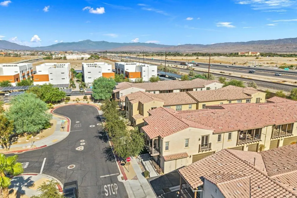 124 Paseo Bravo Palm Desert, CA 92211