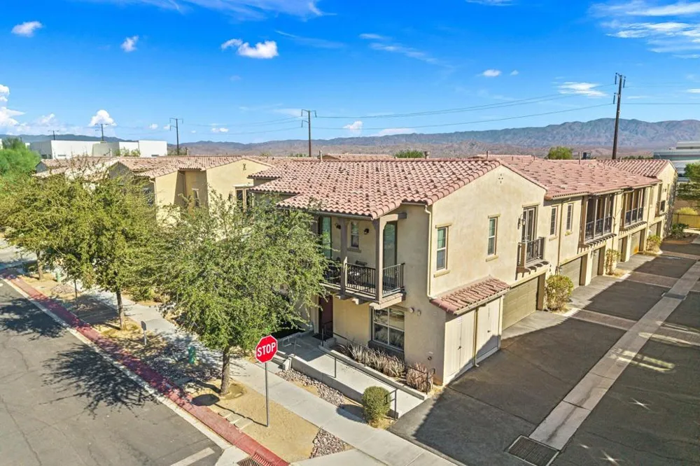 124 Paseo Bravo Palm Desert, CA 92211