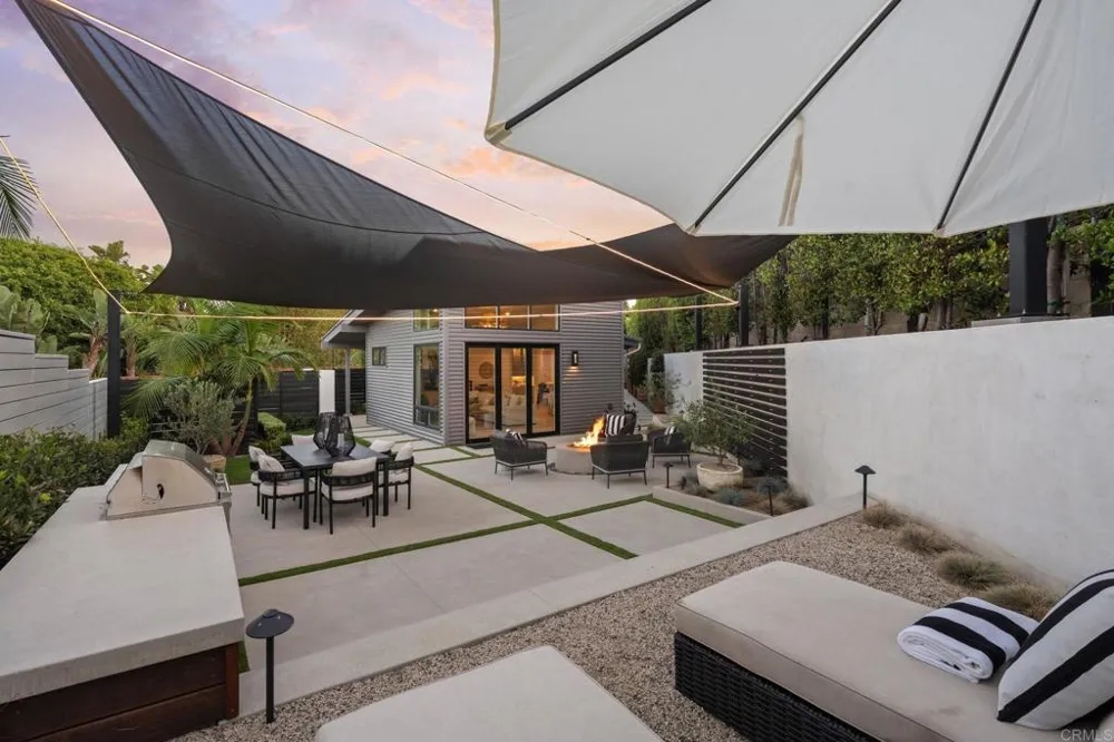 141 W Leucadia Blvd Encinitas, CA 92024