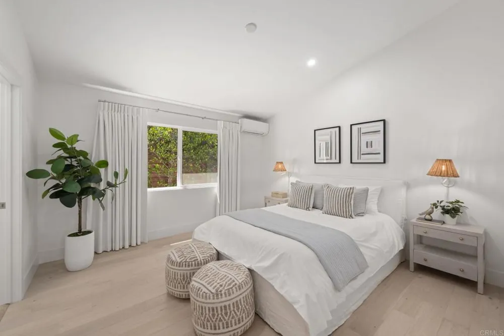 141 W Leucadia Blvd Encinitas, CA 92024