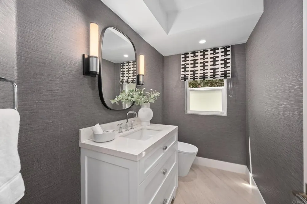 141 W Leucadia Blvd Encinitas, CA 92024
