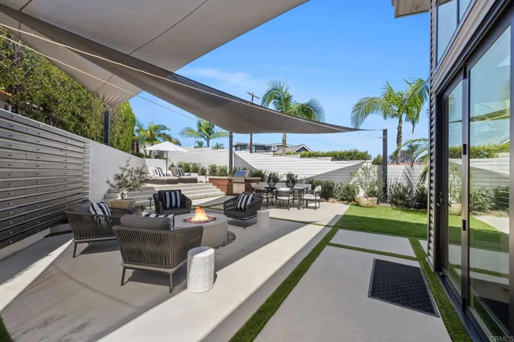 141 W Leucadia Blvd Encinitas, CA 92024
