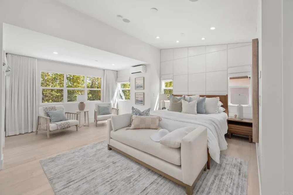 141 W Leucadia Blvd Encinitas, CA 92024