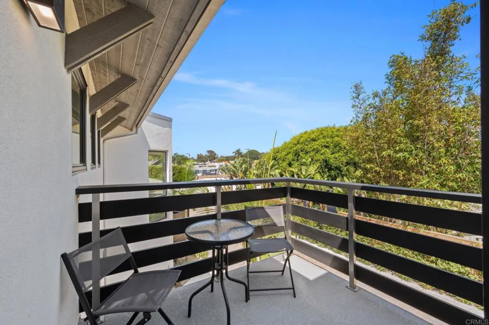 141 W Leucadia Blvd Encinitas, CA 92024