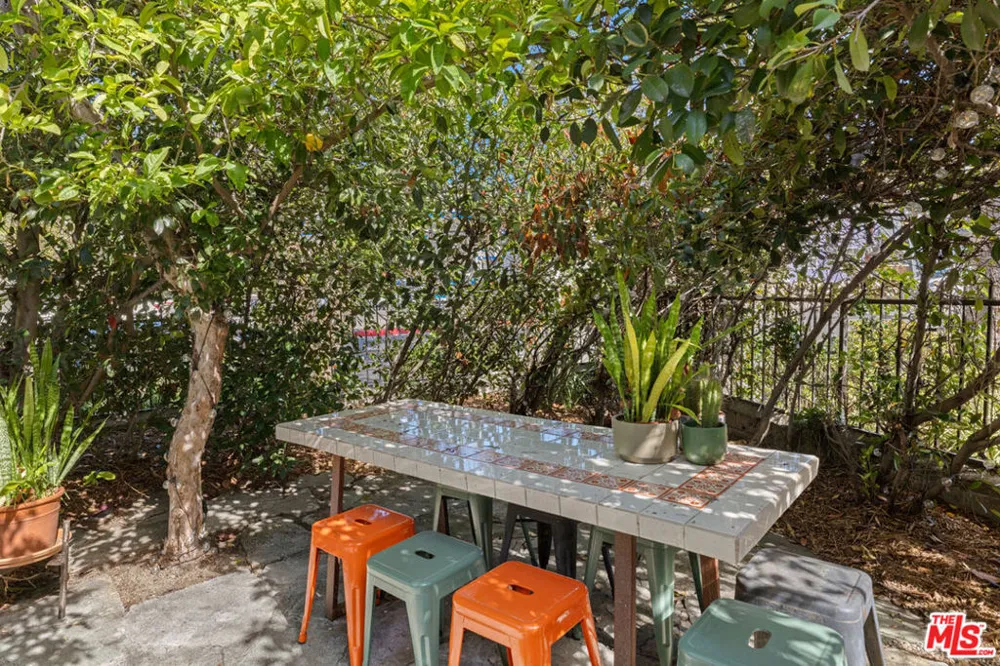 1560 Morton Avenue Los Angeles, CA 90026
