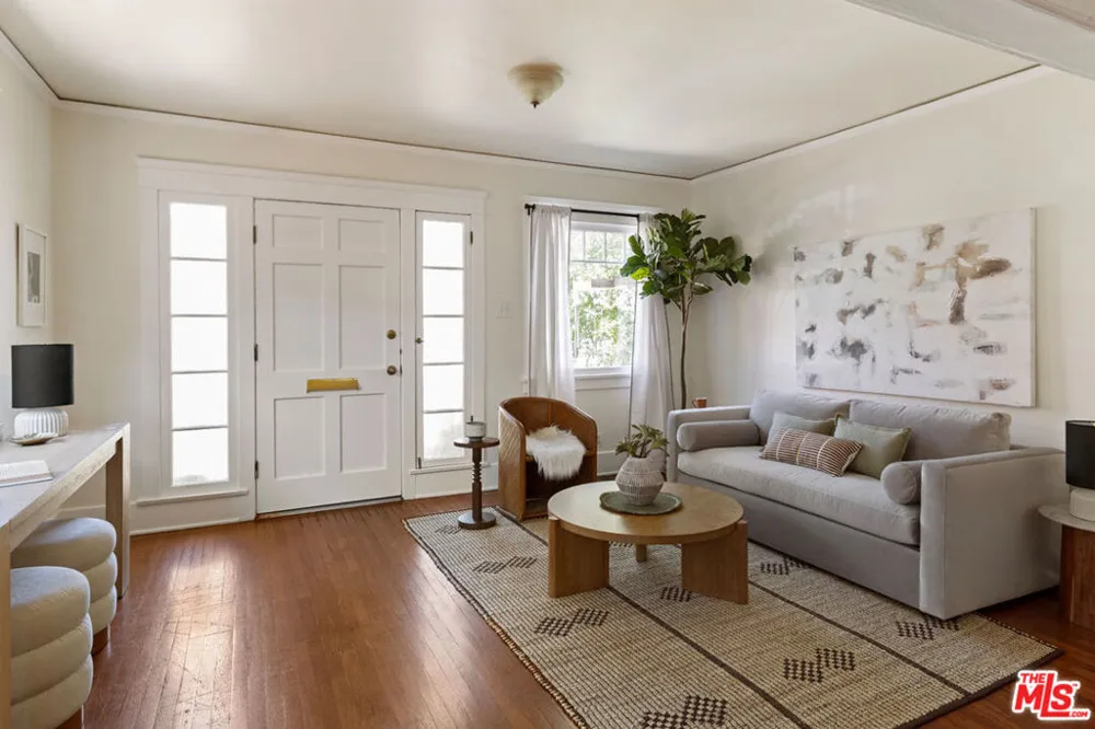 1560 Morton Avenue Los Angeles, CA 90026