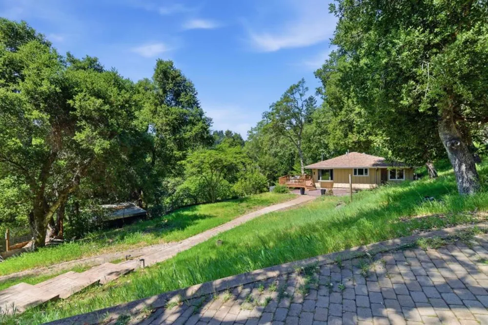 17515 Upper East Zayante Road Los Gatos, CA 95033