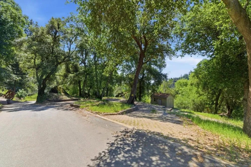 17515 Upper East Zayante Road Los Gatos, CA 95033