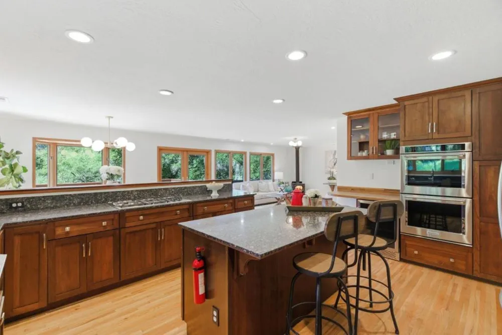 17515 Upper East Zayante Road Los Gatos, CA 95033