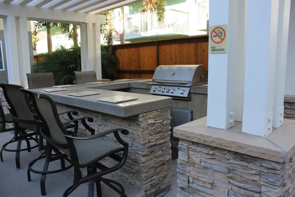 150 Walnut Carlsbad, CA 92008