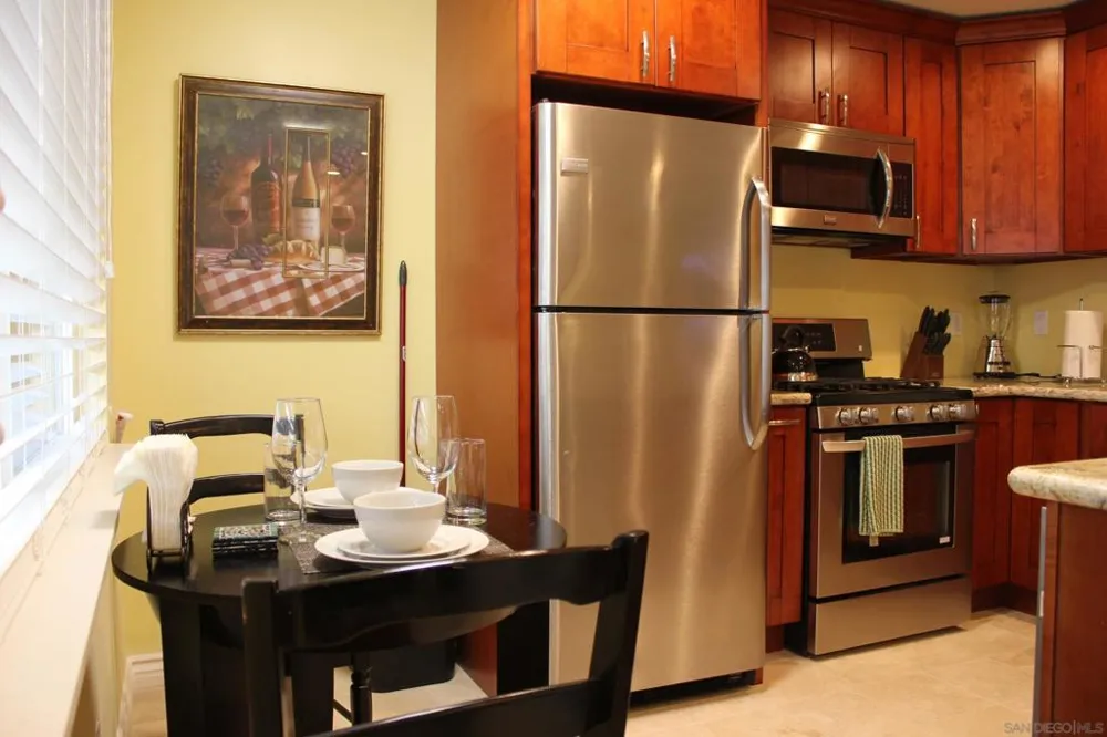 150 Walnut Carlsbad, CA 92008