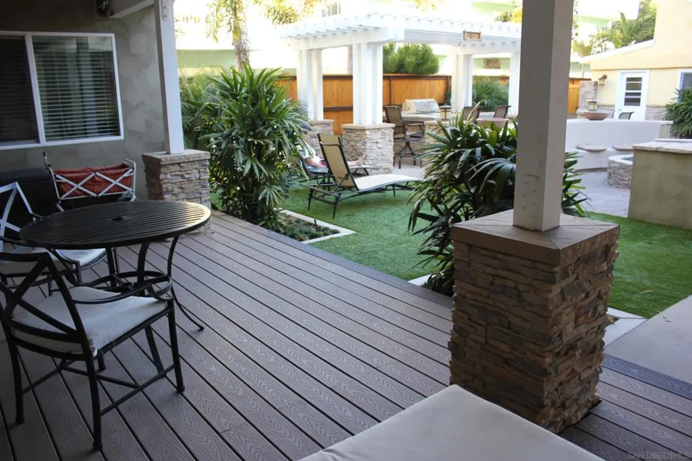 150 Walnut Carlsbad, CA 92008