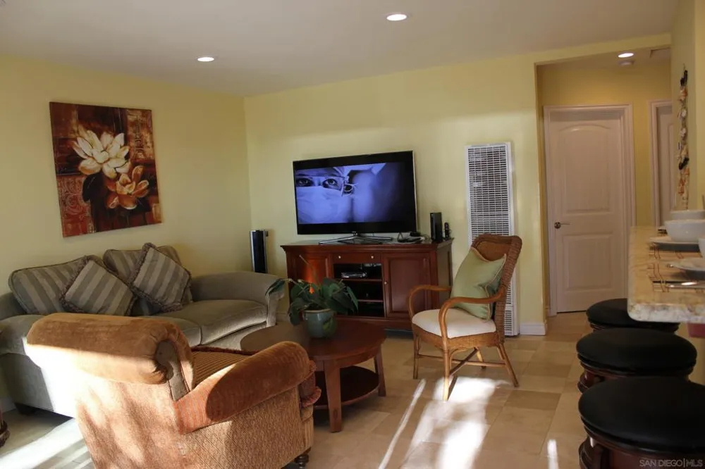 150 Walnut Carlsbad, CA 92008
