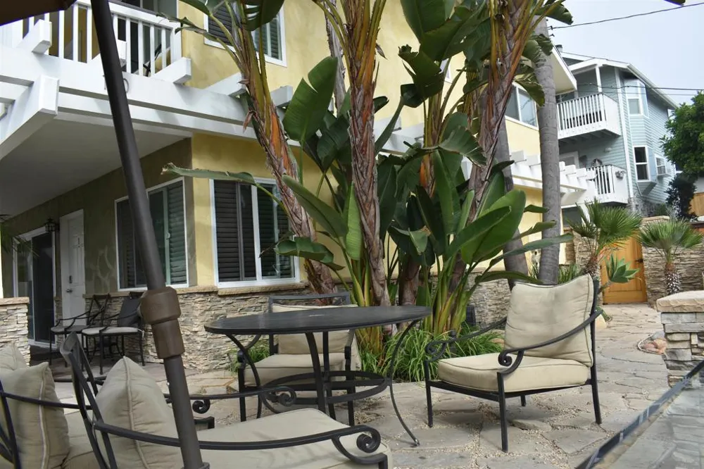 150 Walnut Carlsbad, CA 92008