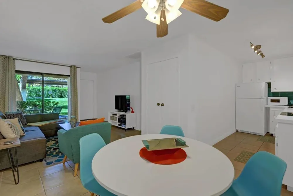 680 Ashurst Court #100 Palm Springs, CA 92262