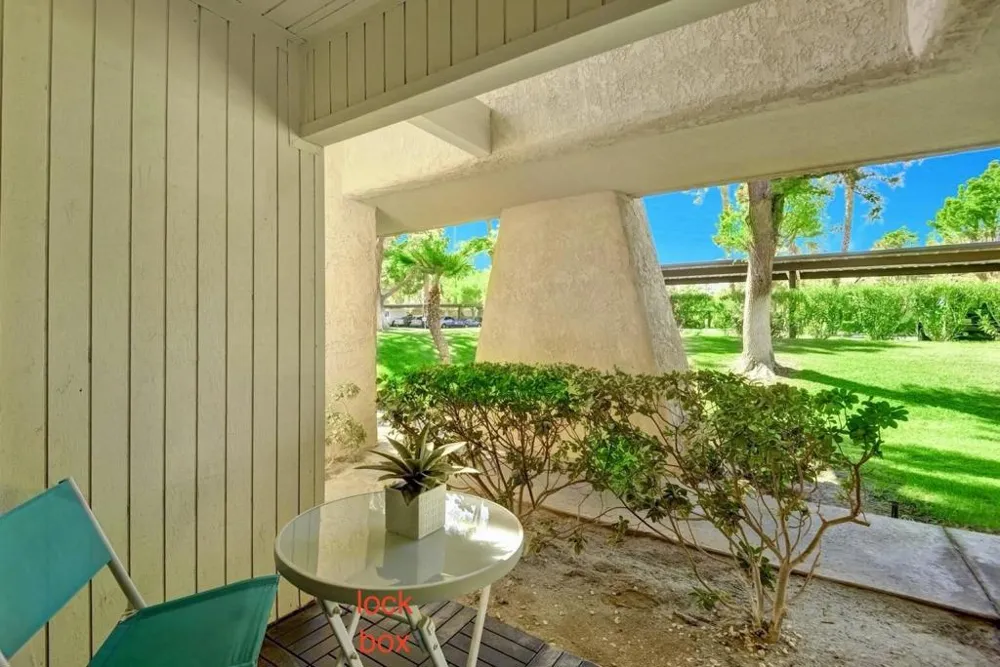 680 Ashurst Court #100 Palm Springs, CA 92262