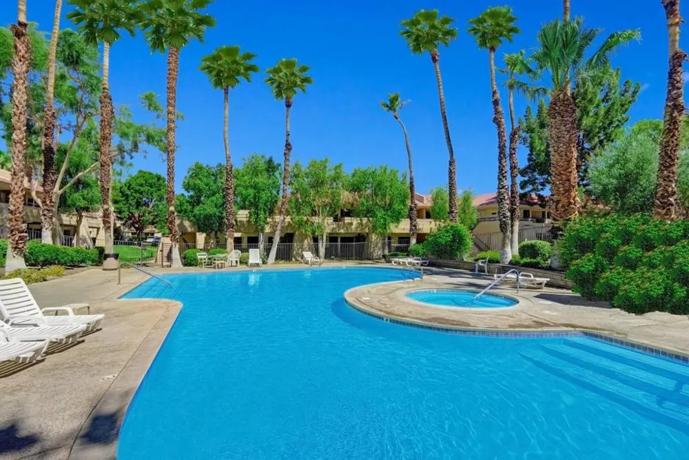 680 Ashurst Court #100 Palm Springs, CA 92262