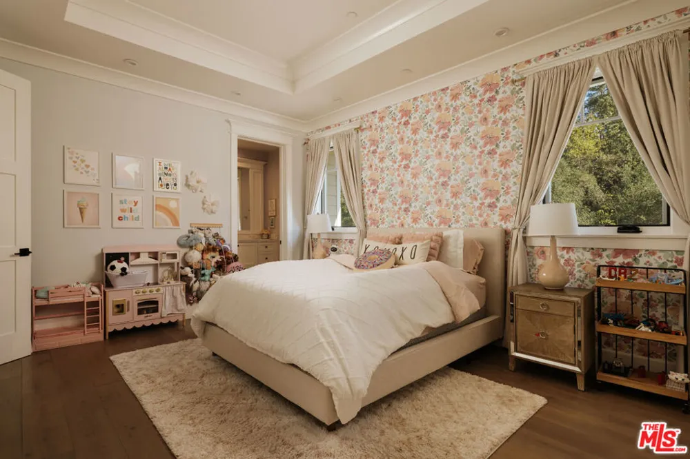 25081 Lewis And Clark Road Hidden Hills, CA 91302