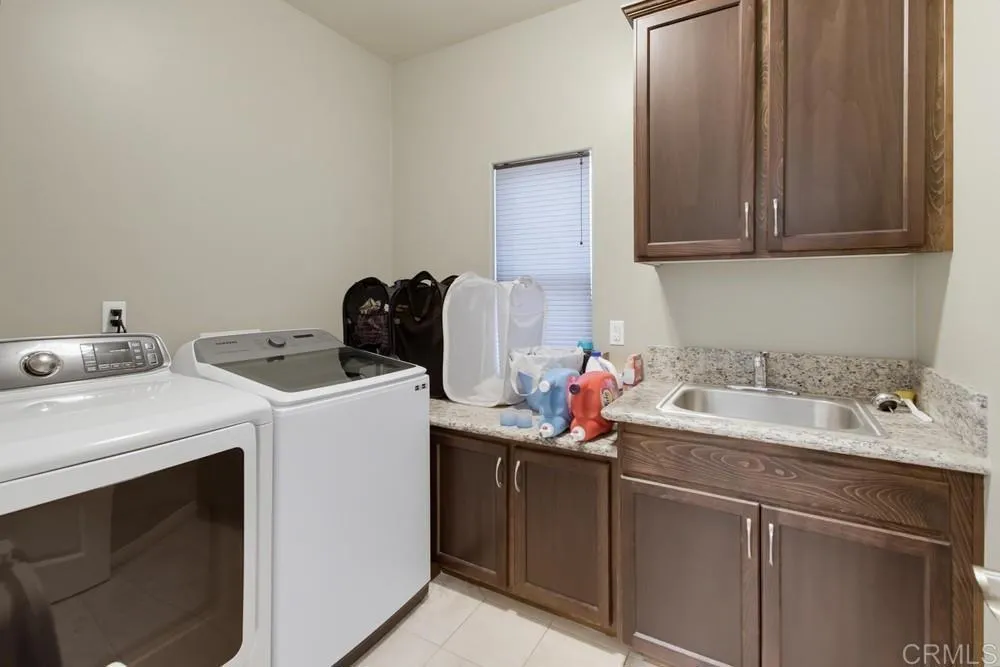 8941 Magnolia Avenue Santee, CA 92071