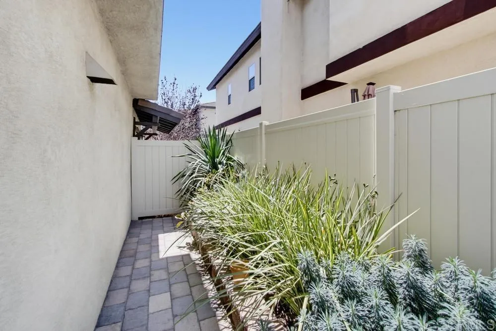 8941 Magnolia Avenue Santee, CA 92071