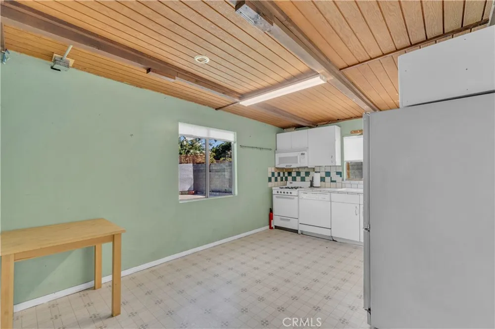 7522 Radford Avenue North Hollywood, CA 91605