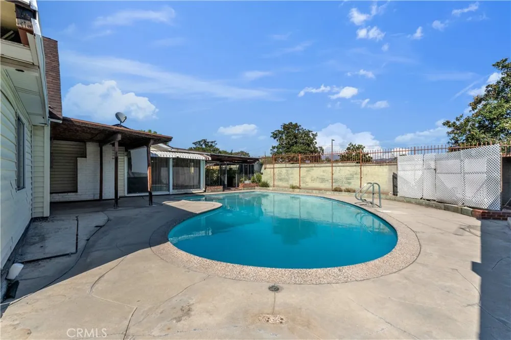 7522 Radford Avenue North Hollywood, CA 91605
