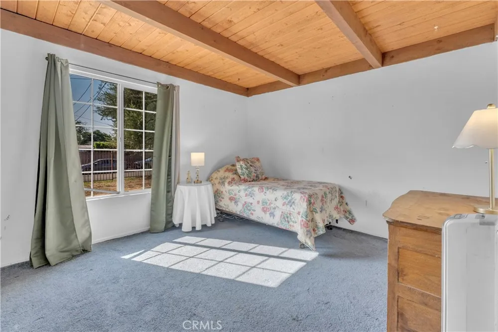 7522 Radford Avenue North Hollywood, CA 91605