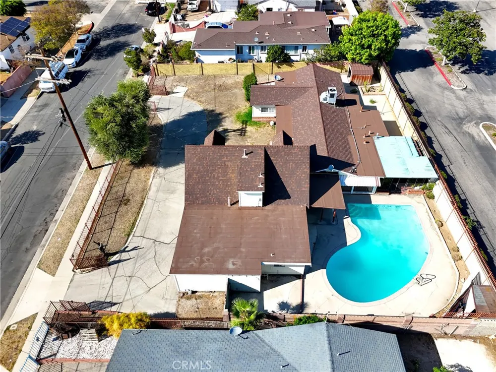 7522 Radford Avenue North Hollywood, CA 91605